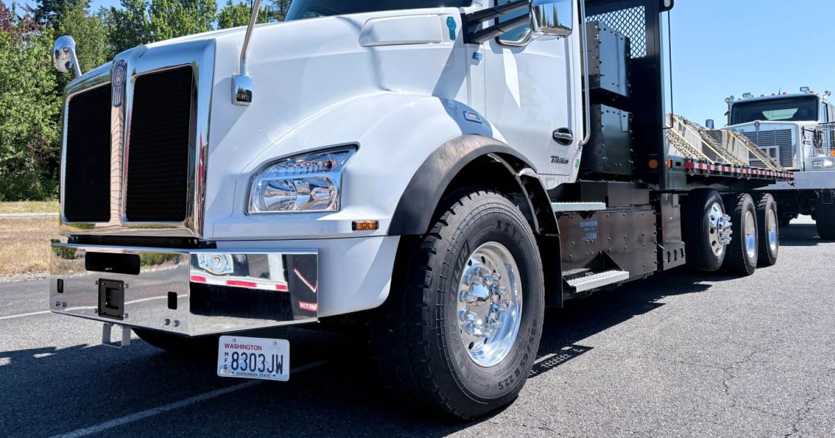 Kenworth T880E Brings EV Power to Vocational Trucks