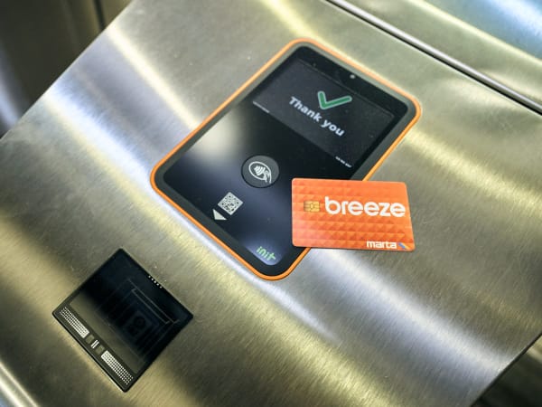New better Breeze card on new faregate.