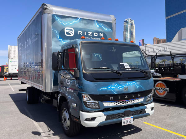 Blue Rizon medium-duty box truck