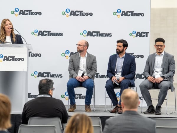 Panelists discuss the advantages of mixed-energy commercial fleets during an ACT Expo educational session on alternative fuel strategies.