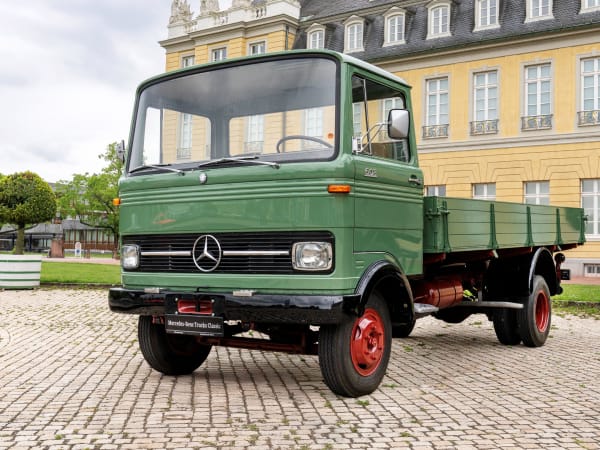 Mercedes-Benz 130 years of trucking. 