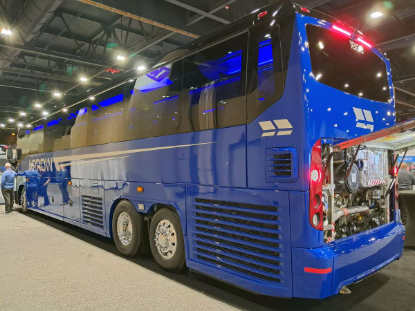 MCI J3500 with new Arrow Stage Lines branding. 