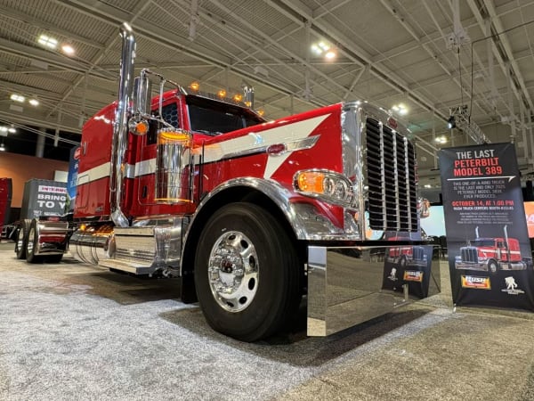 Last-ever Peterbilt Model 579 built. 