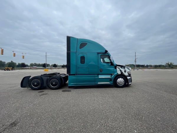 2025 Freightliner Cascadia.