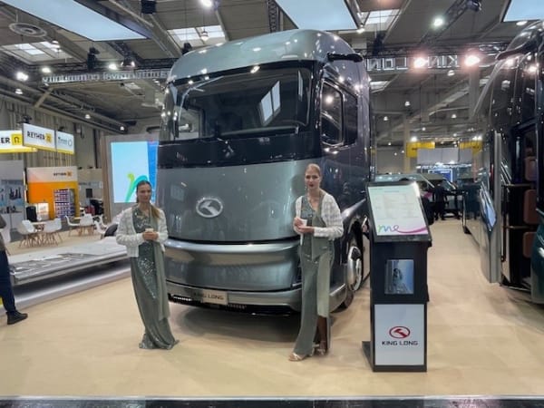 King Long Chinese heavy truck.