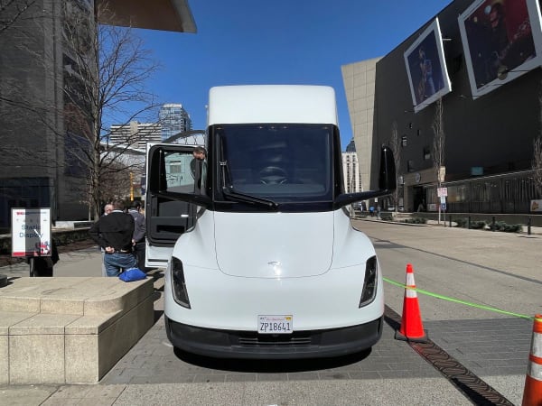 Tesla Semi electric truck. 