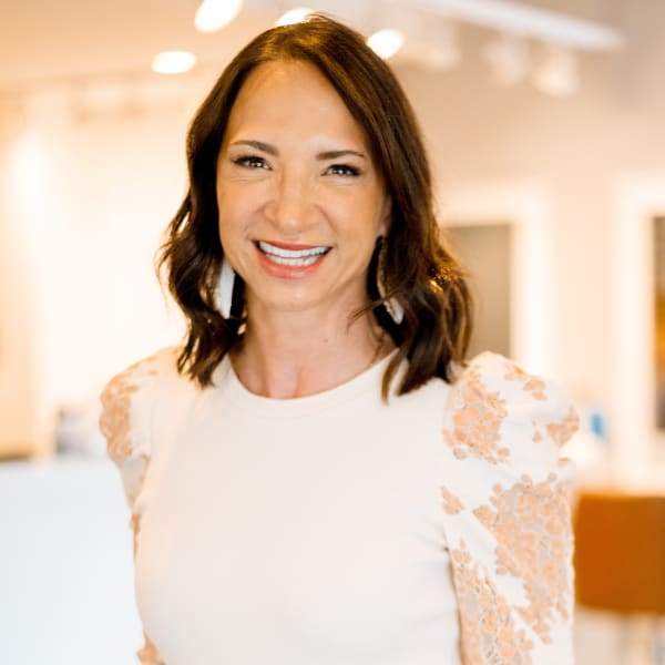 Amy Pal, Whip Salon