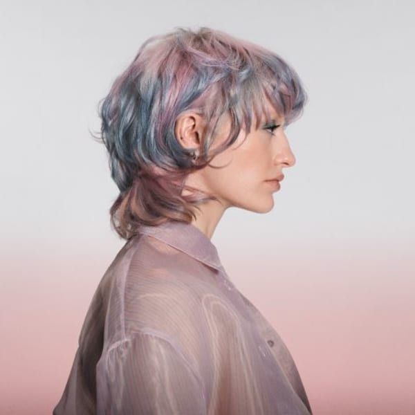 A model with pastel haircolor
