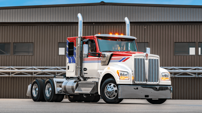Kenworth Revives Iconic 'TourAmerica' Paint Scheme