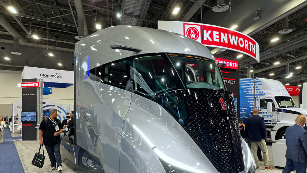 Futuristic-looking Kenworth SuperTruck 2 freight efficiency demonstration truck