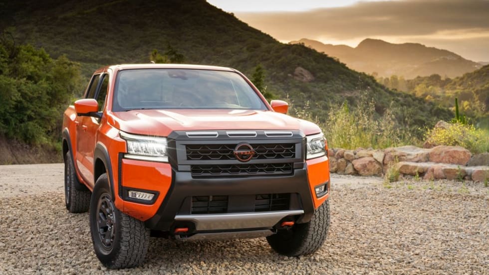 2025 Nissan Frontier Orange front 3/4 view