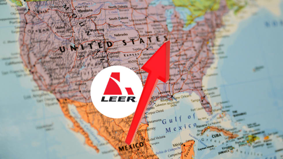 Map of Mexico and US with a red arrow pointing upward to the US and a logo for Leer.