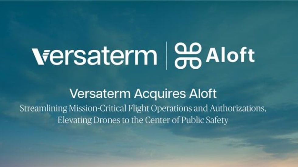 Sky background with logos for Versatern and Aloft
