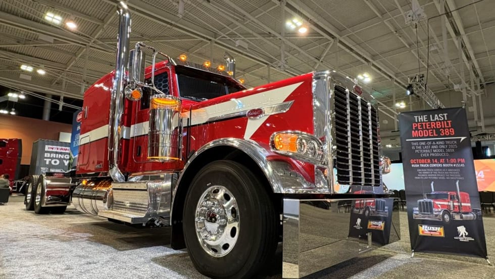 Last-ever Peterbilt Model 579 built. 