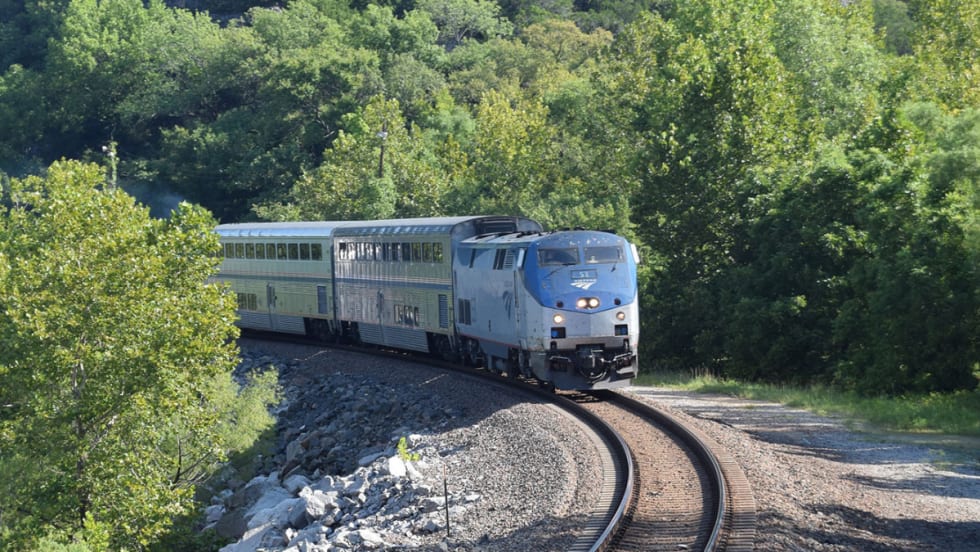 The Amtrak Heartland Flyer on tracks.