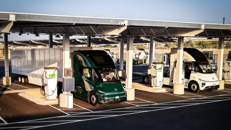 Windrose-Greenlane truck charging bundle.