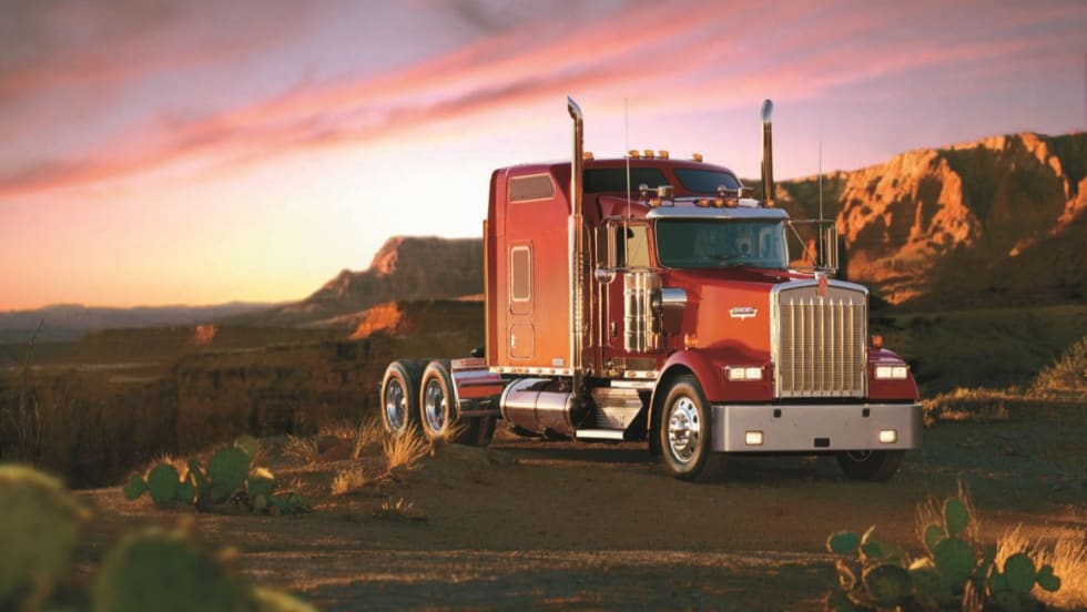 Kenworth W900.