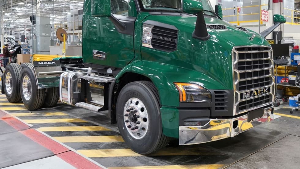 2026 Mack Anthem rolls off the assembly line