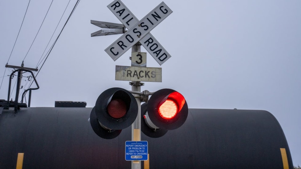 photo of a railroad crossing sign