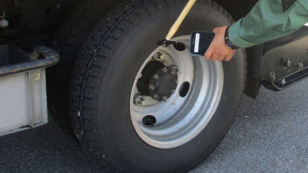 Yokohama sound-based tire gag