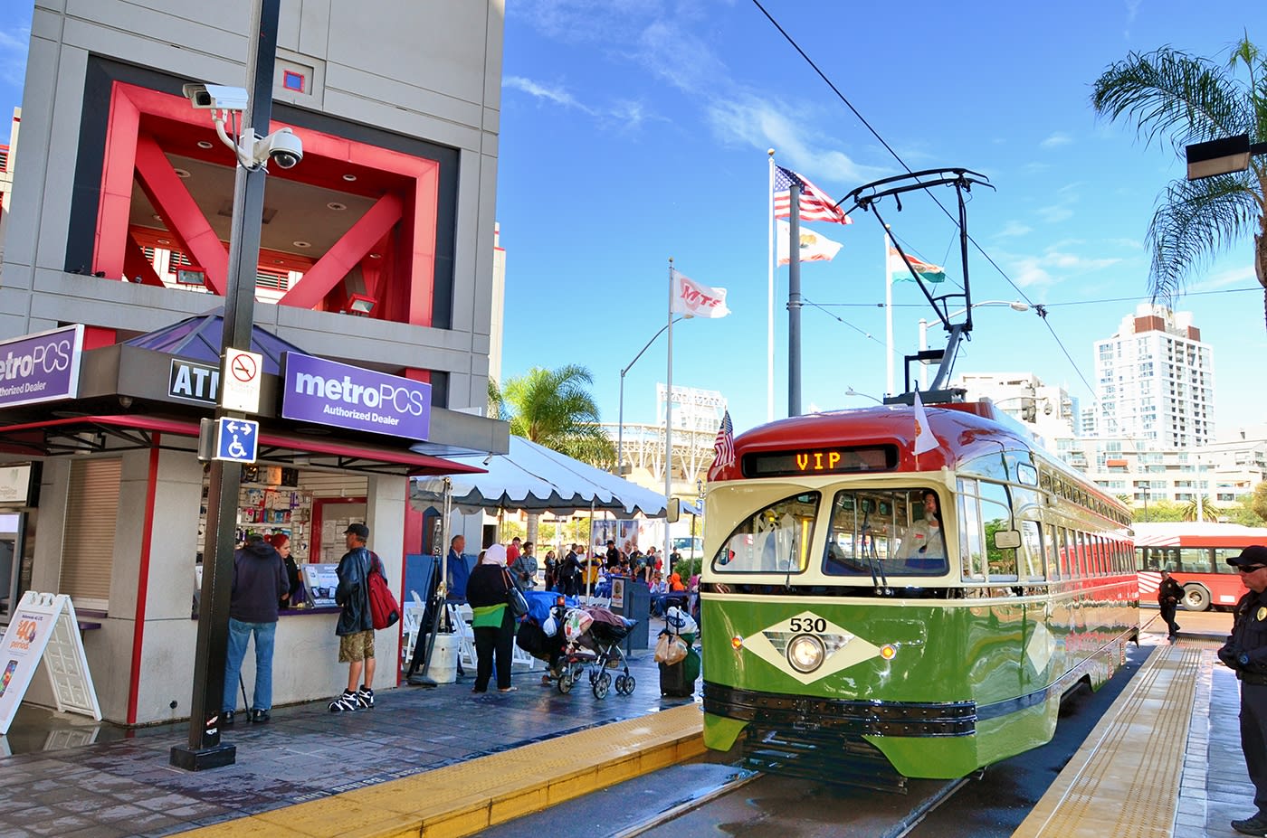 San Diego debuts restored trolley for Silver Line | Metro