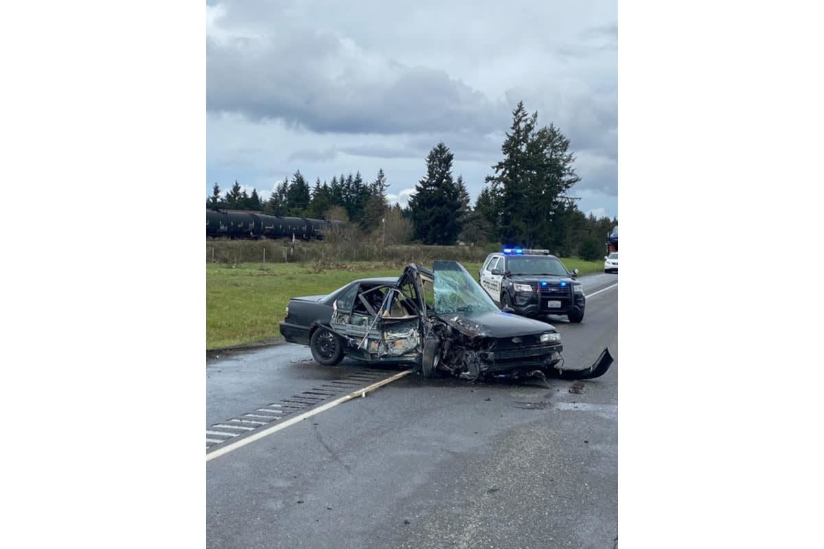 Suspect Fleeing Washington Officers Drives Wrong Way on Interstate, Crashes