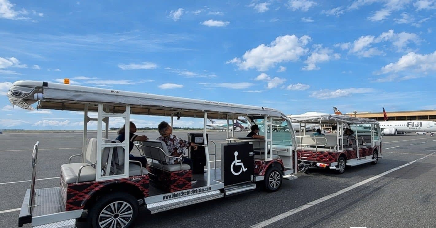 Biz Briefs: Electric Shuttles in Hawaii, STV and LA Metro's Clean Bus Program, and More