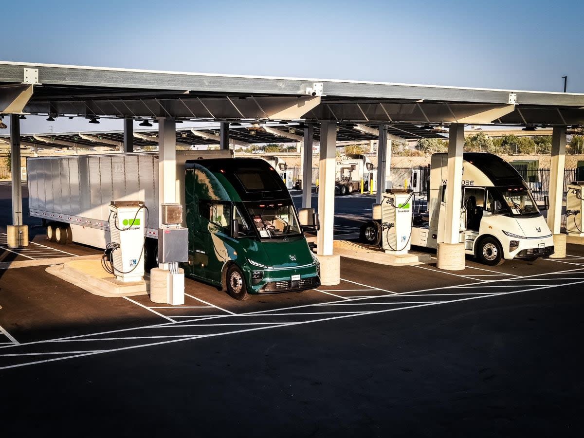Windrose Bundles Free EV Truck Charging with Greenlane Infrastructure