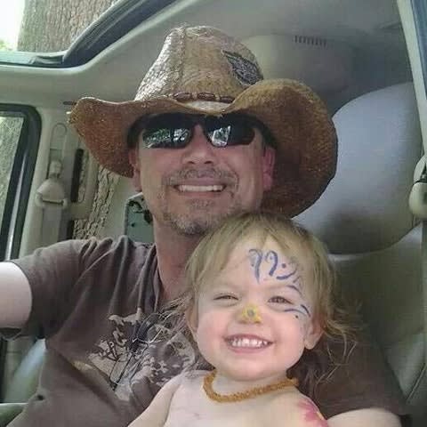 Missouri Officers Find Father, Children Dead After 23-Hour Apartment Standoff