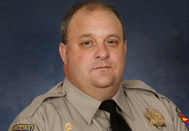 Officer Killed In Crash Along Ariz. Highway