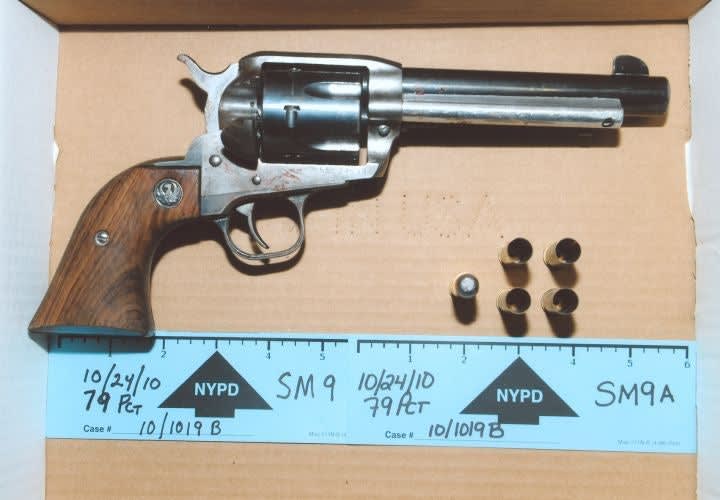 Off-Duty Brooklyn Cop Patron Thwarts Salon Robbery