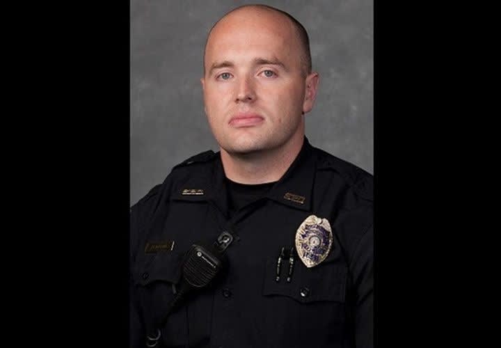 Missouri Officer Shot, Suspect in Custody