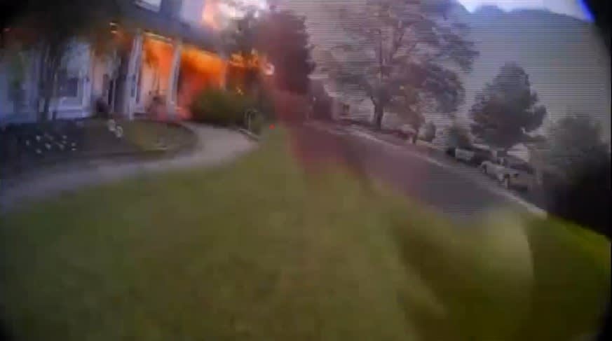 Arkansas Officer Runs into Burning Home to Rescue Occupants