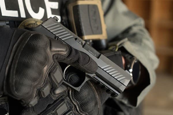 Milwaukee PD Makes SIG Sauer P320 Official Duty Pistol
