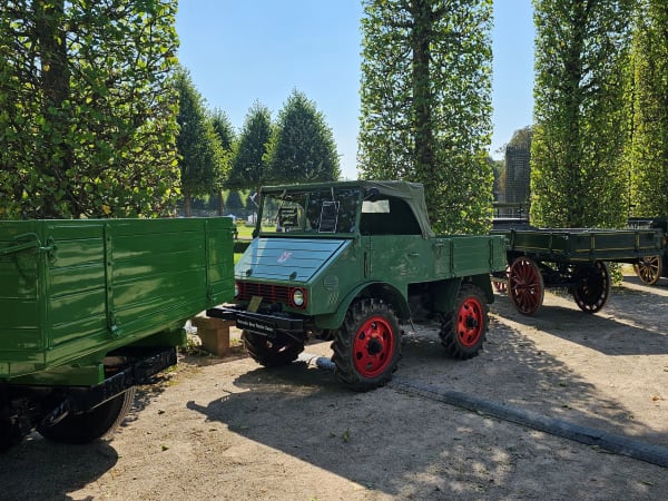 Mercedes-Benz 130 years of trucking. 