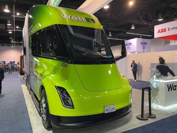 WattEV Tesla Semi.