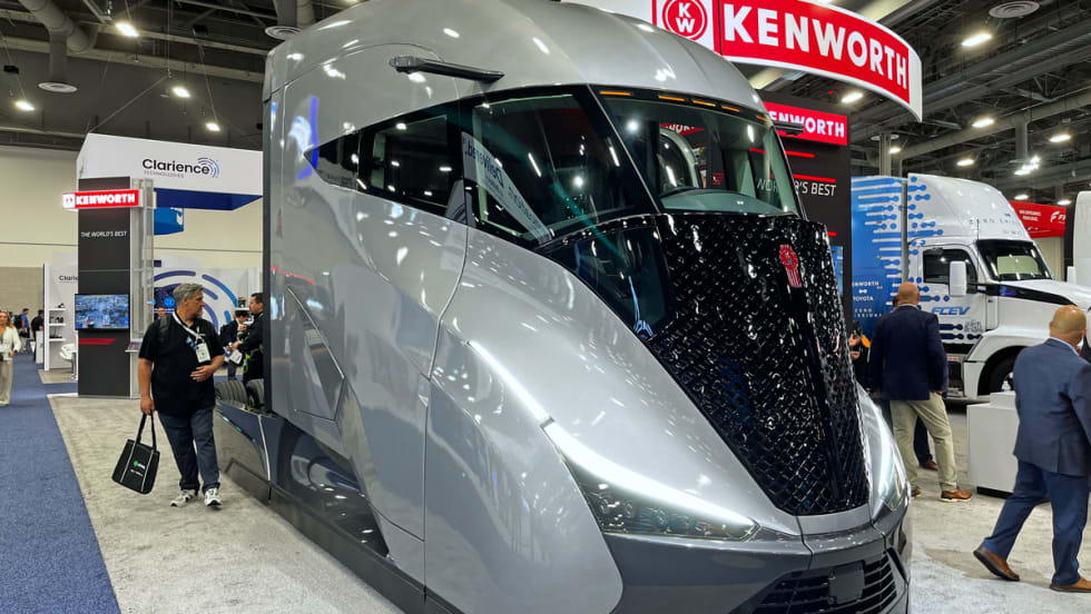Futuristic-looking Kenworth SuperTruck 2 freight efficiency demonstration truck