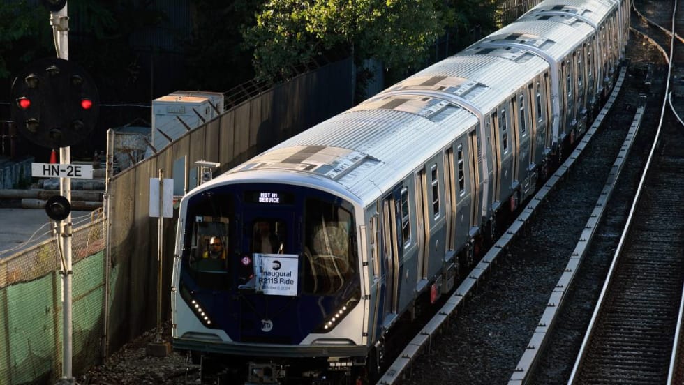 The R211S subway car traveling along the rails of Staten Island.