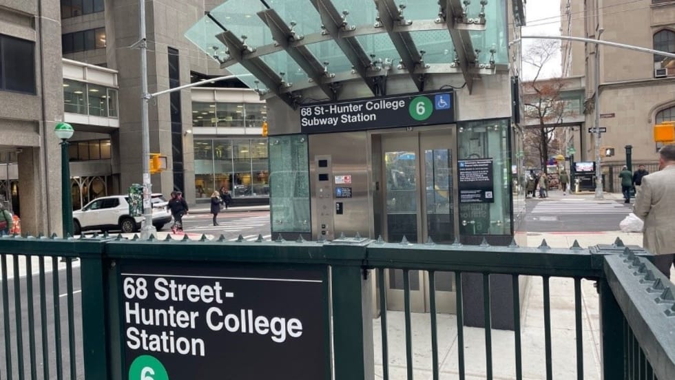 Hunter College Subway Entrance