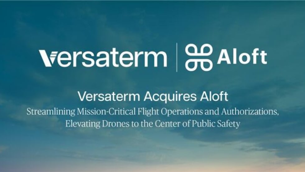 Sky background with logos for Versatern and Aloft