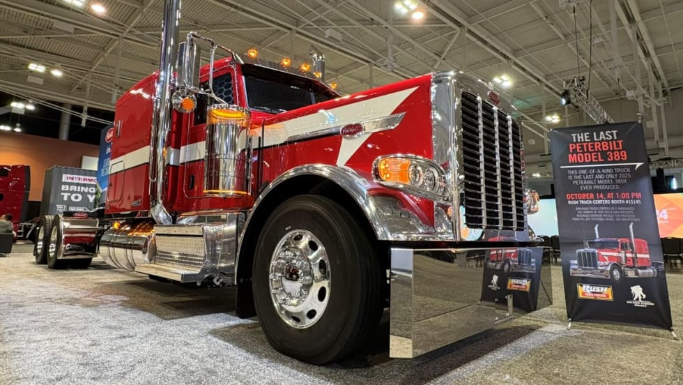 Last-ever Peterbilt Model 579 built. 