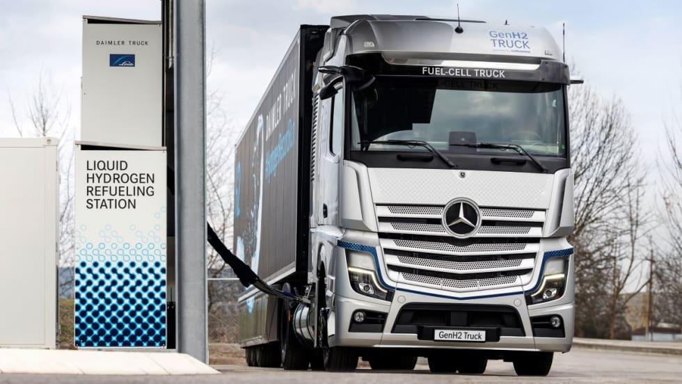 Mercedes-Benz hydrogen-powered Actros truck.