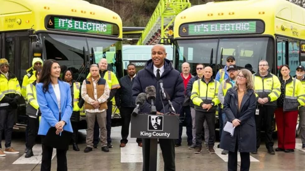 King County Metro electric buses made by GILLIG.