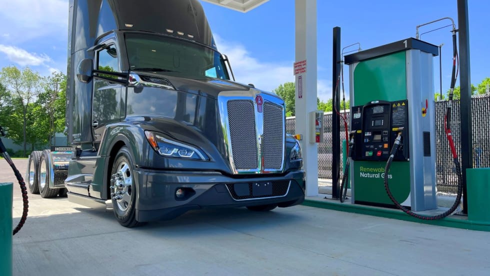 Kenworth T680 Class 8 truck.