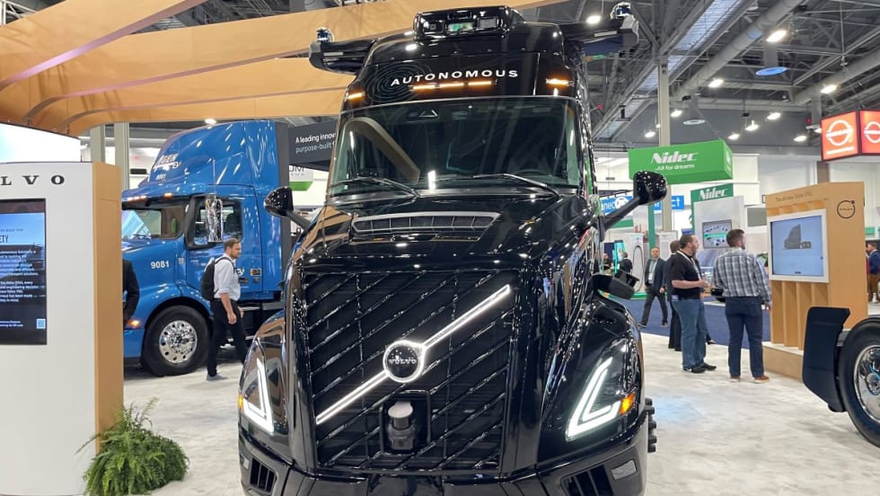 Volvo VNL at ACT Expo 2024.