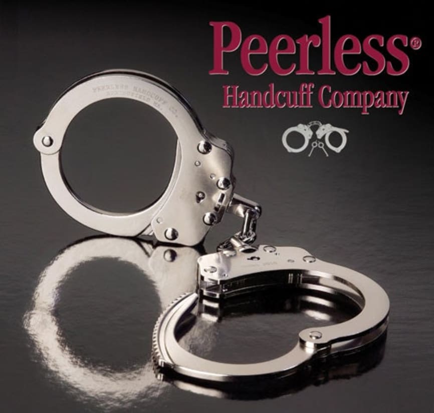 Chain Link Handcuff | Police Magazine
