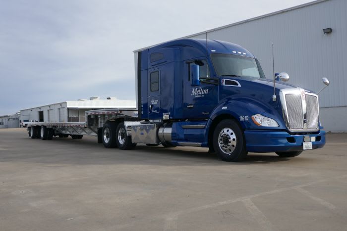 Step deck semi truck and trailer