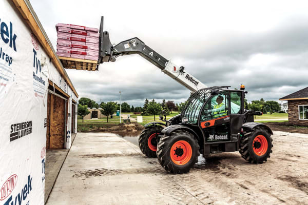 V723 Telescopic Tool Carrier | Government Fleet