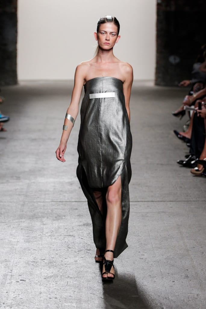Red Carpet Inspiration: Dressy Wet-Look Hair