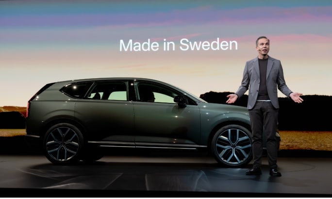 Volvo EX60 on stage